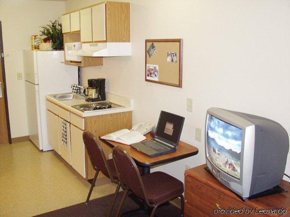 Woodspring Suites Greenville Simpsonville Room photo